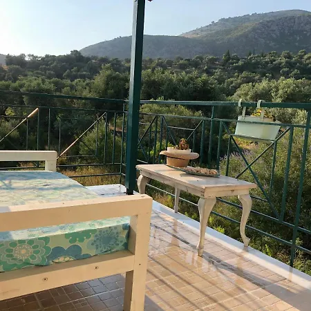 House Πανσιόν 3*