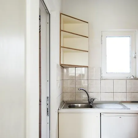 Πανσιόν House