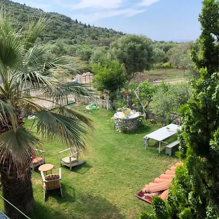 House Guest house Himare