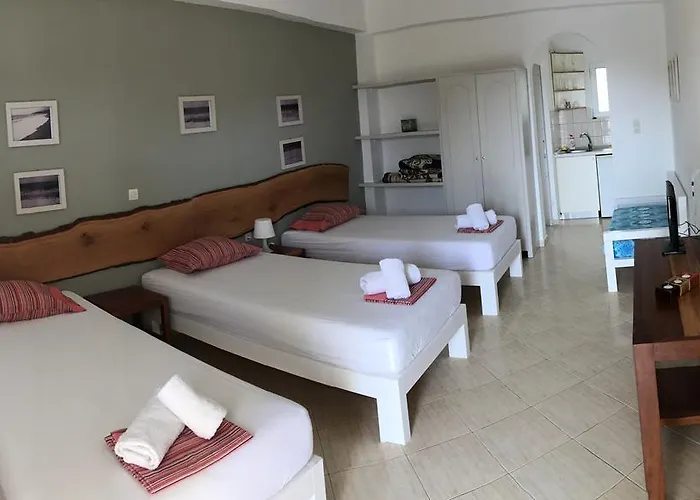 House Guest house Himare